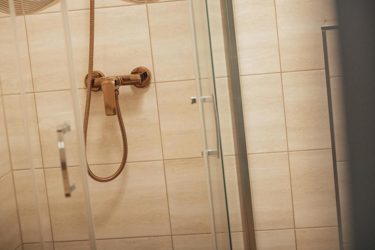 Apartamenty Grand Tatry - Sauna I Jacuzzi Wliczone W Cene Pobytu - 10 Minut Pieszo Od Term Bania Бялка-Татшанська Екстер'єр фото